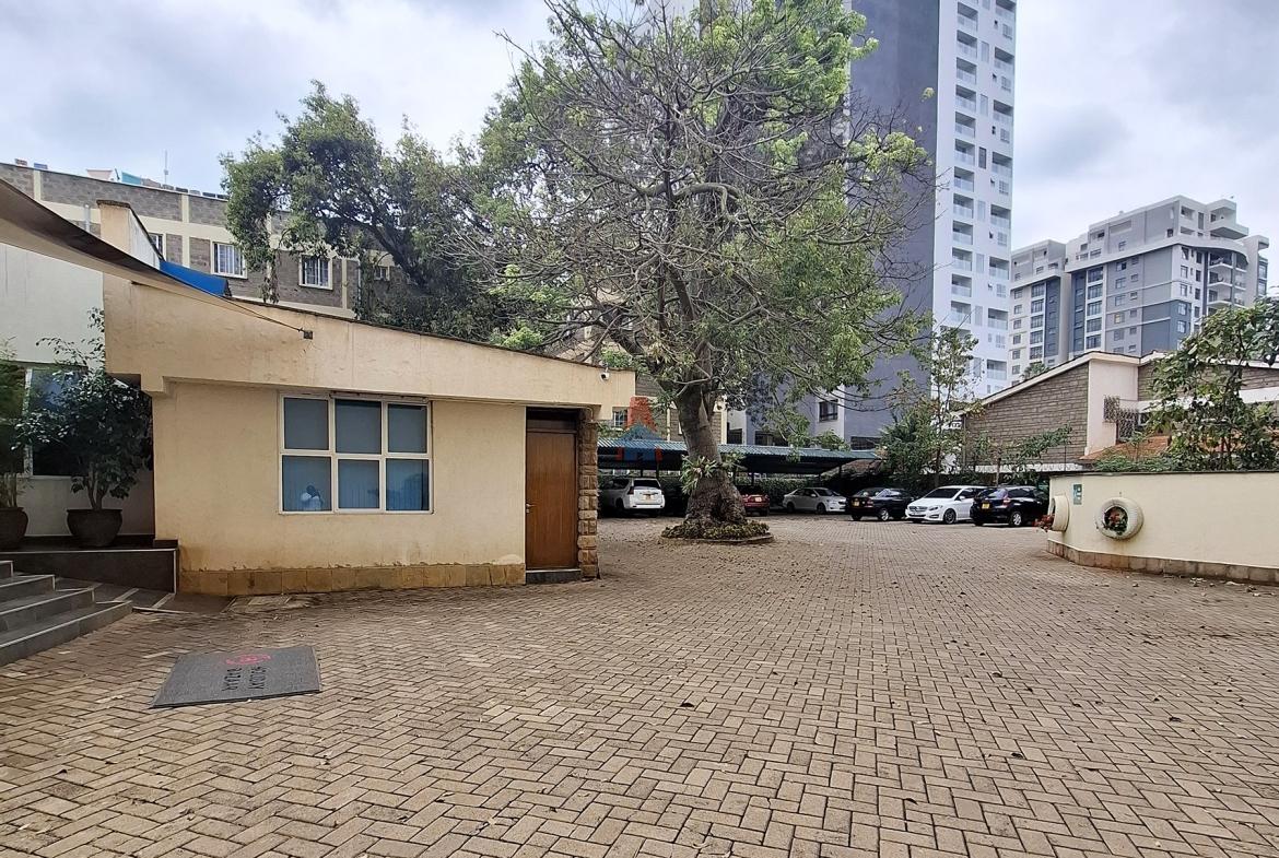 480 sq ft office