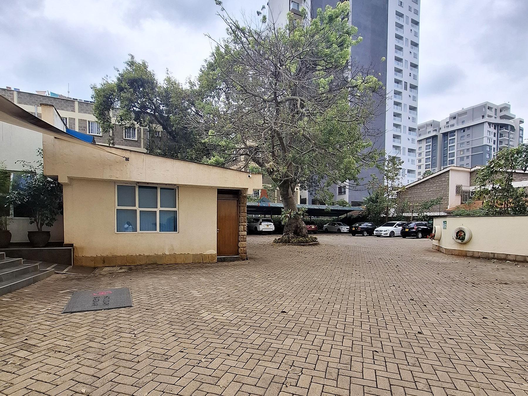 480 sq ft office