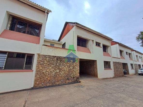Charming 5-bedroom townhouse for rent in Parklands