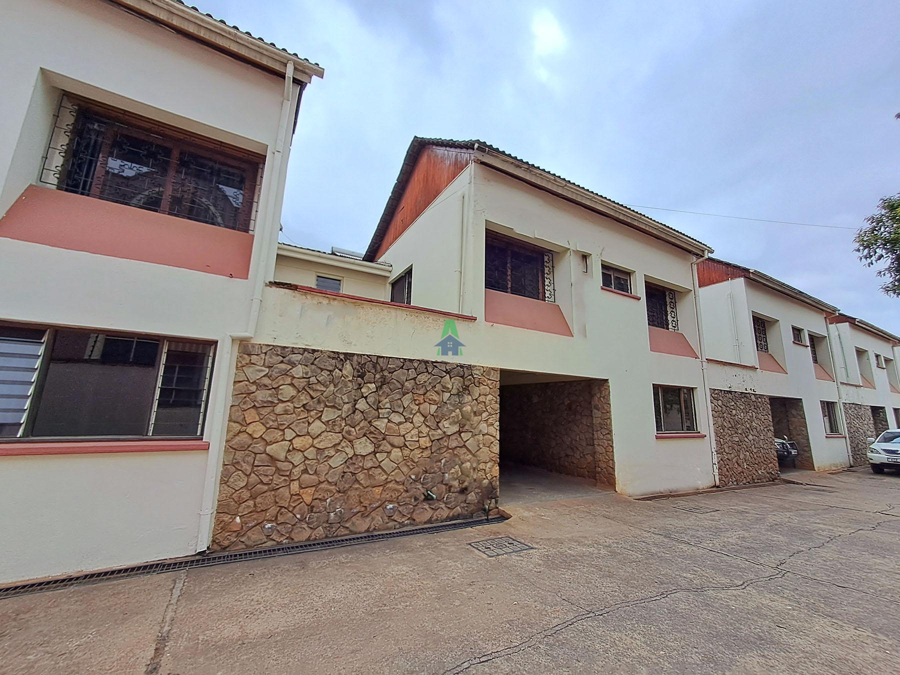 Charming 5-bedroom townhouse for rent in Parklands