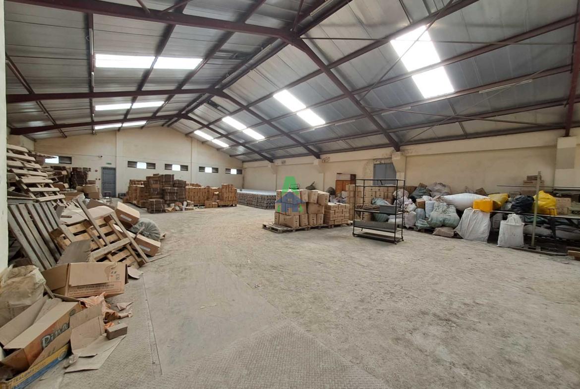 Warehouse, Prabhaki